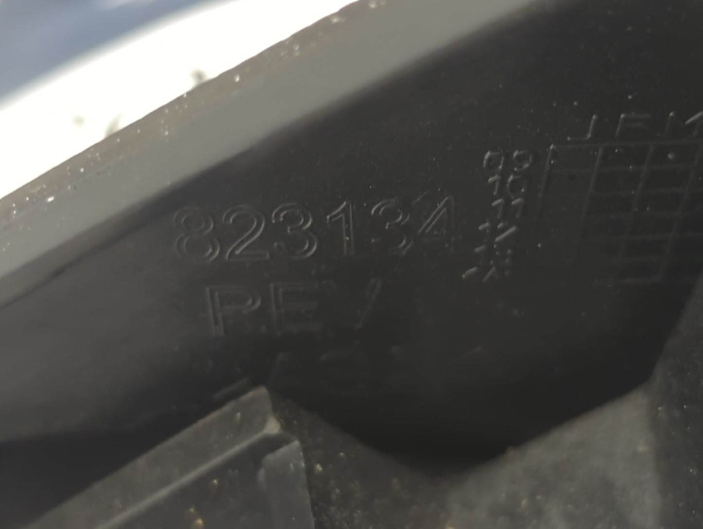 2010-2011 Gmc Terrain Passenger Side View Mirror - Right Door Mirror OEM Used - Oemusedautoparts1.com