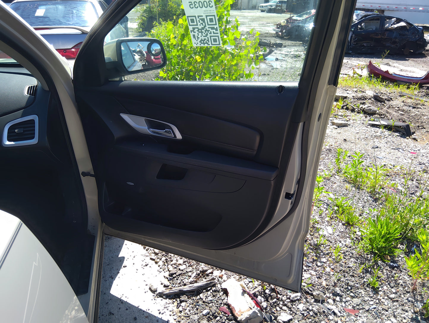 2011 Gmc Terrain Front Right Passenger Interior Door Panel Trim 5032087 - Oemusedautoparts1.com