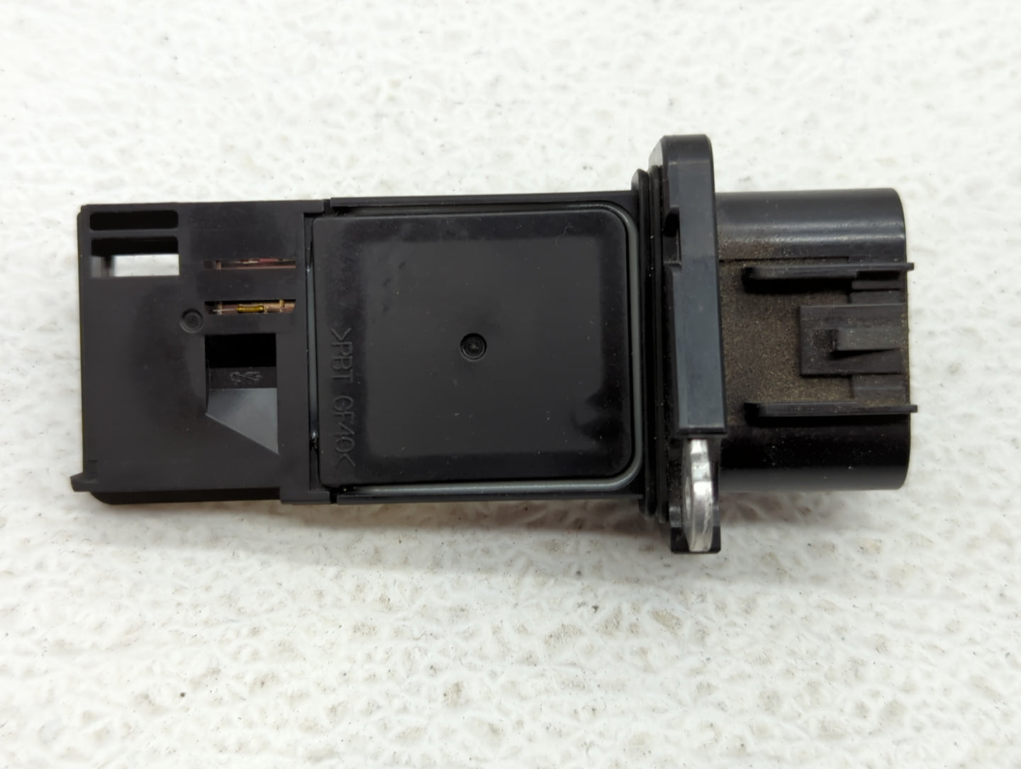 2010-2011 Gmc Terrain Mass Air Flow Meter Maf - Oemusedautoparts1.com