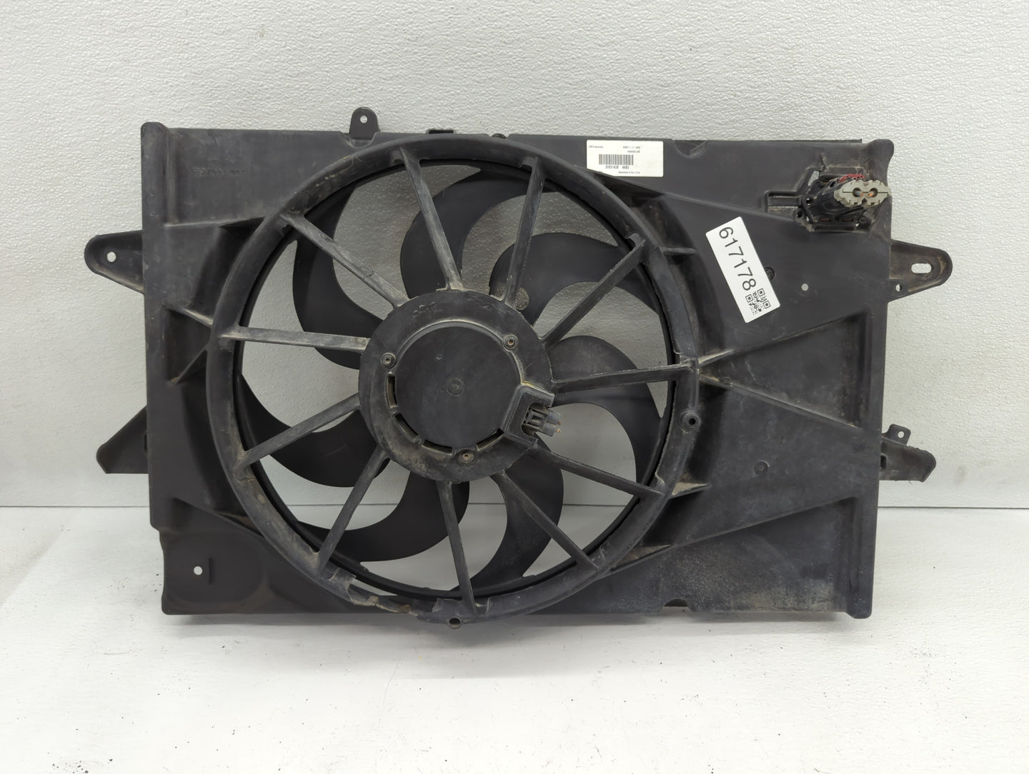 2010-2017 Gmc Terrain Left Radiator Fan Motor Assembly - Oemusedautoparts1.com