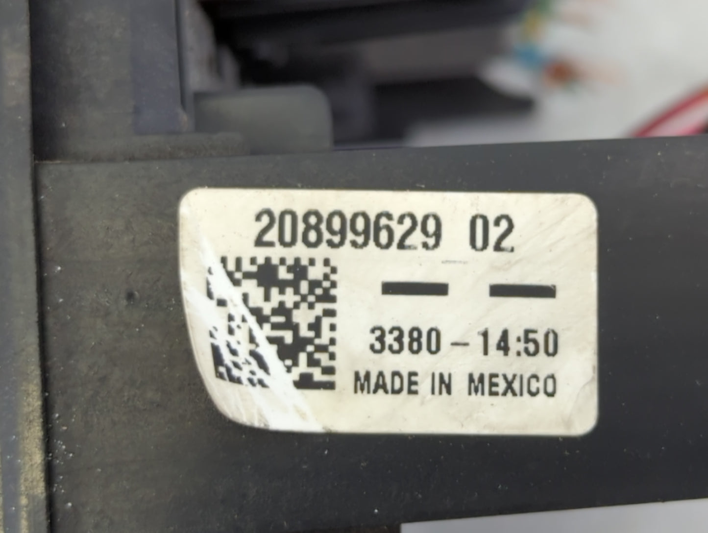 2011 Gmc Terrain Fusebox Fuse Box Panel Relay Module P/N:3380 20899629 02 Fits OEM Used Auto Parts - Oemusedautoparts1.com