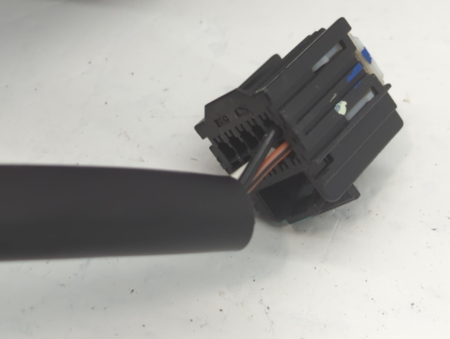 2010-2011 Gmc Terrain Passenger Side View Mirror - Right Door Mirror OEM Used - Oemusedautoparts1.com