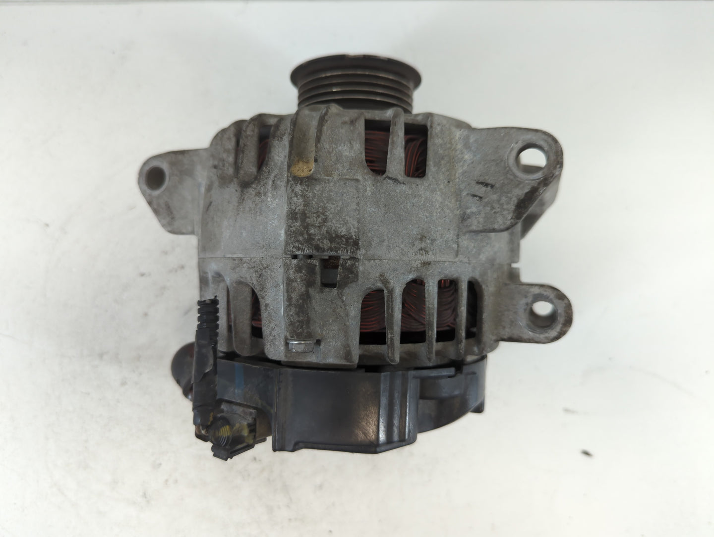 2010-2017 Gmc Terrain Alternator Replacement Generator Charging Assembly Engine OEM P/N:13500315 Fits OEM Used Auto Parts - 