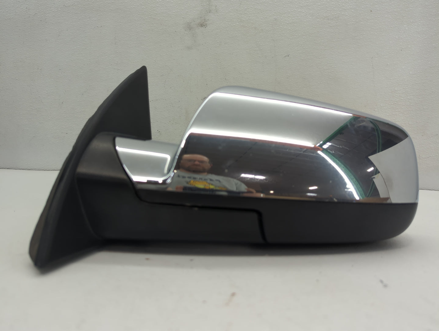 2010-2011 Gmc Terrain Driver Side View Mirror - Left Door Mirror OEM Used - Oemusedautoparts1.com