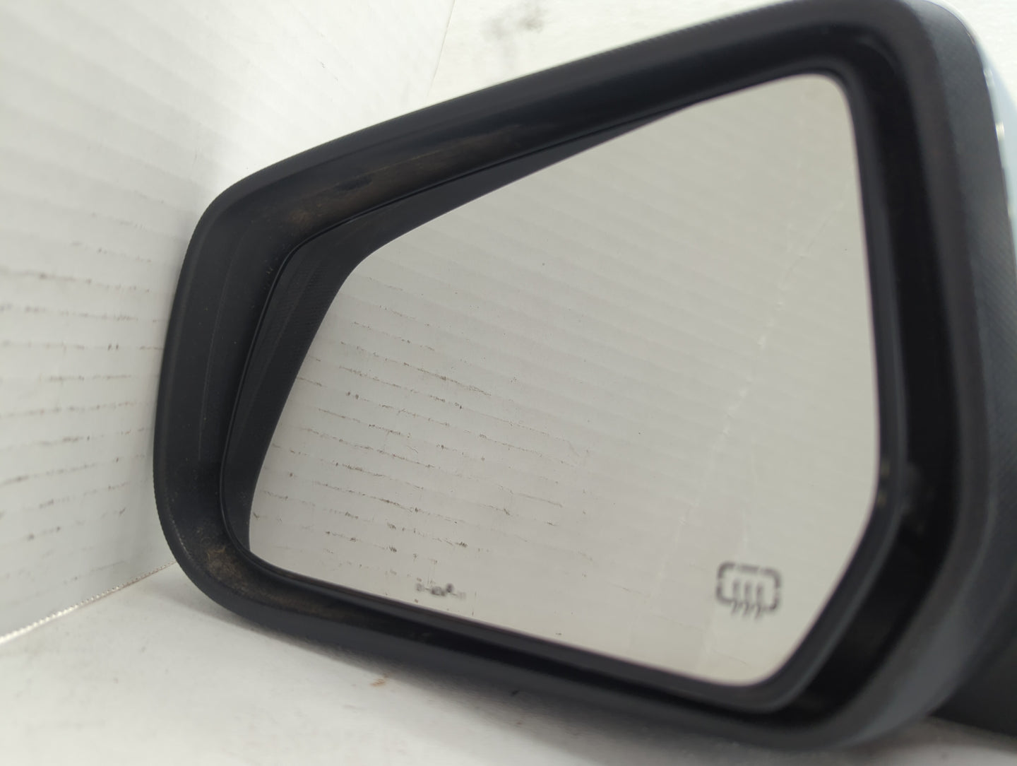 2010-2011 Gmc Terrain Driver Side View Mirror - Left Door Mirror OEM Used - Oemusedautoparts1.com