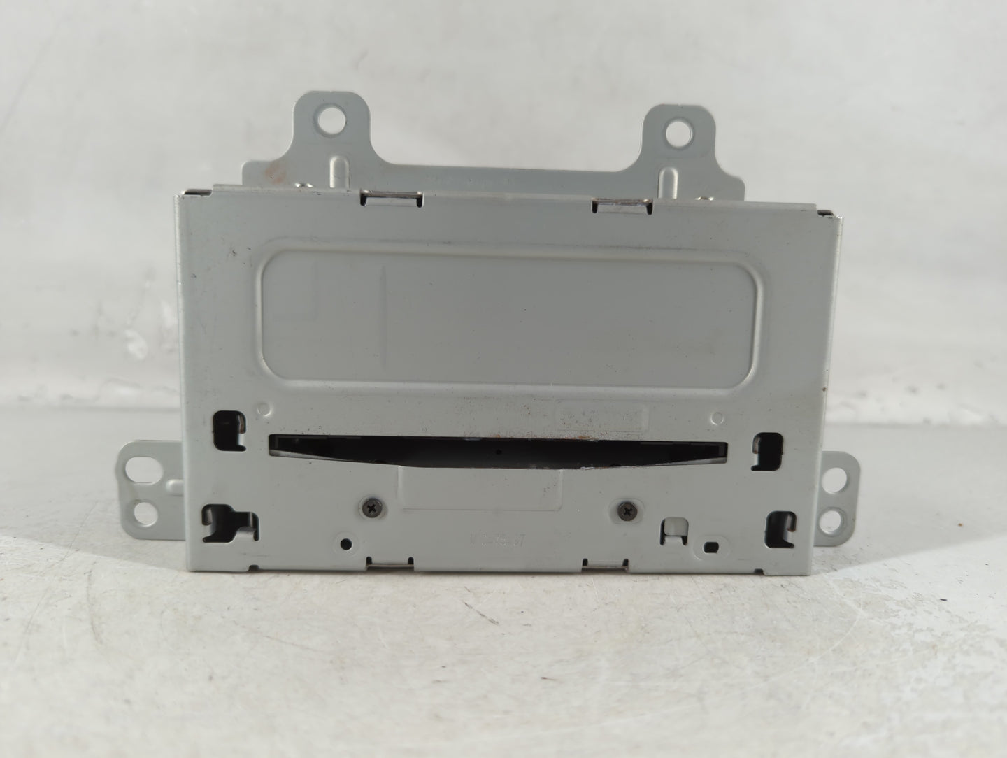 2011-2011 Gmc Terrain Am Fm Cd Player Radio Receiver - Oemusedautoparts1.com