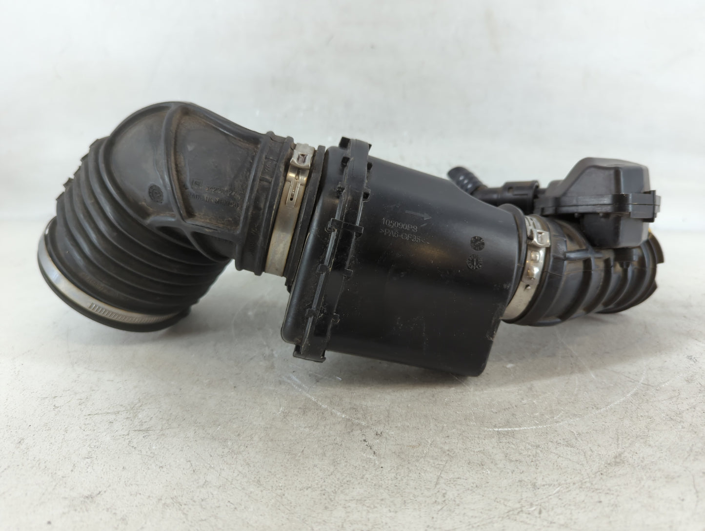 2010-2011 Gmc Terrain Air Cleaner Intake-duct Hose Tube - Oemusedautoparts1.com