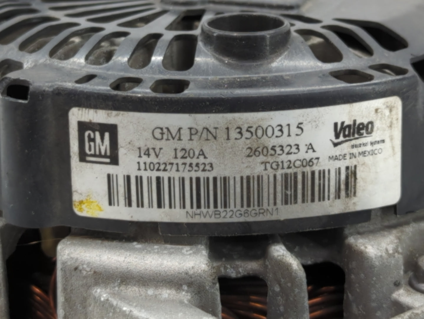 2010-2017 Gmc Terrain Alternator Replacement Generator Charging Assembly Engine OEM P/N:13500315 Fits OEM Used Auto Parts - 