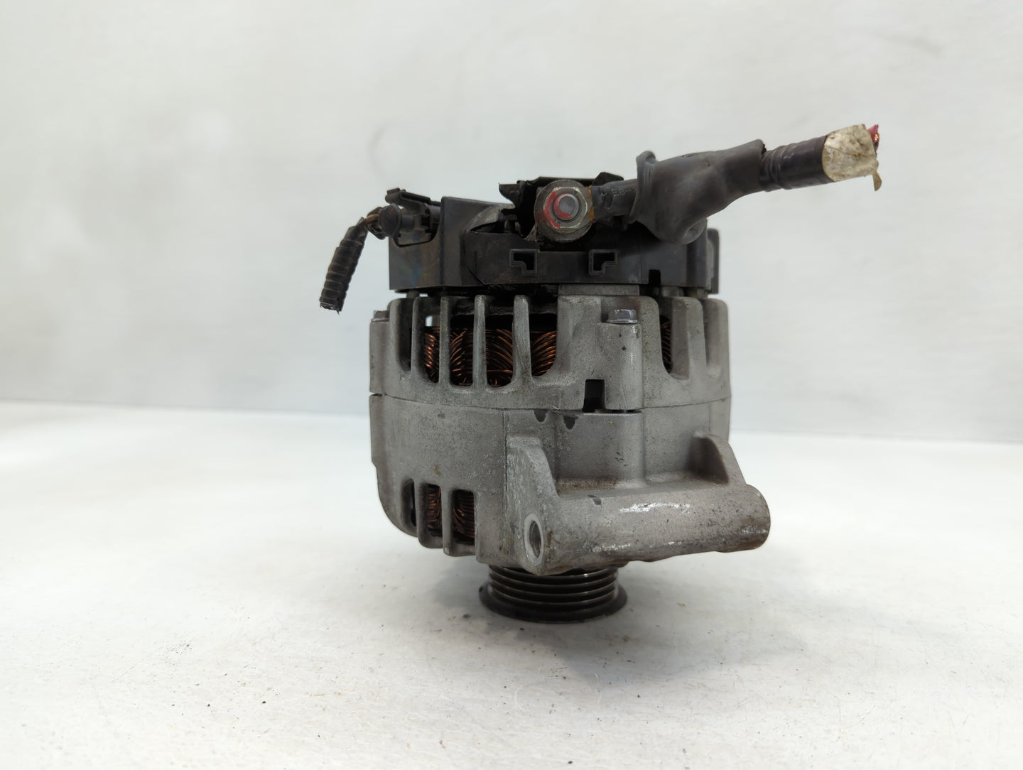 2010-2017 Gmc Terrain Alternator Replacement Generator Charging Assembly Engine OEM P/N:13500315 Fits OEM Used Auto Parts - 