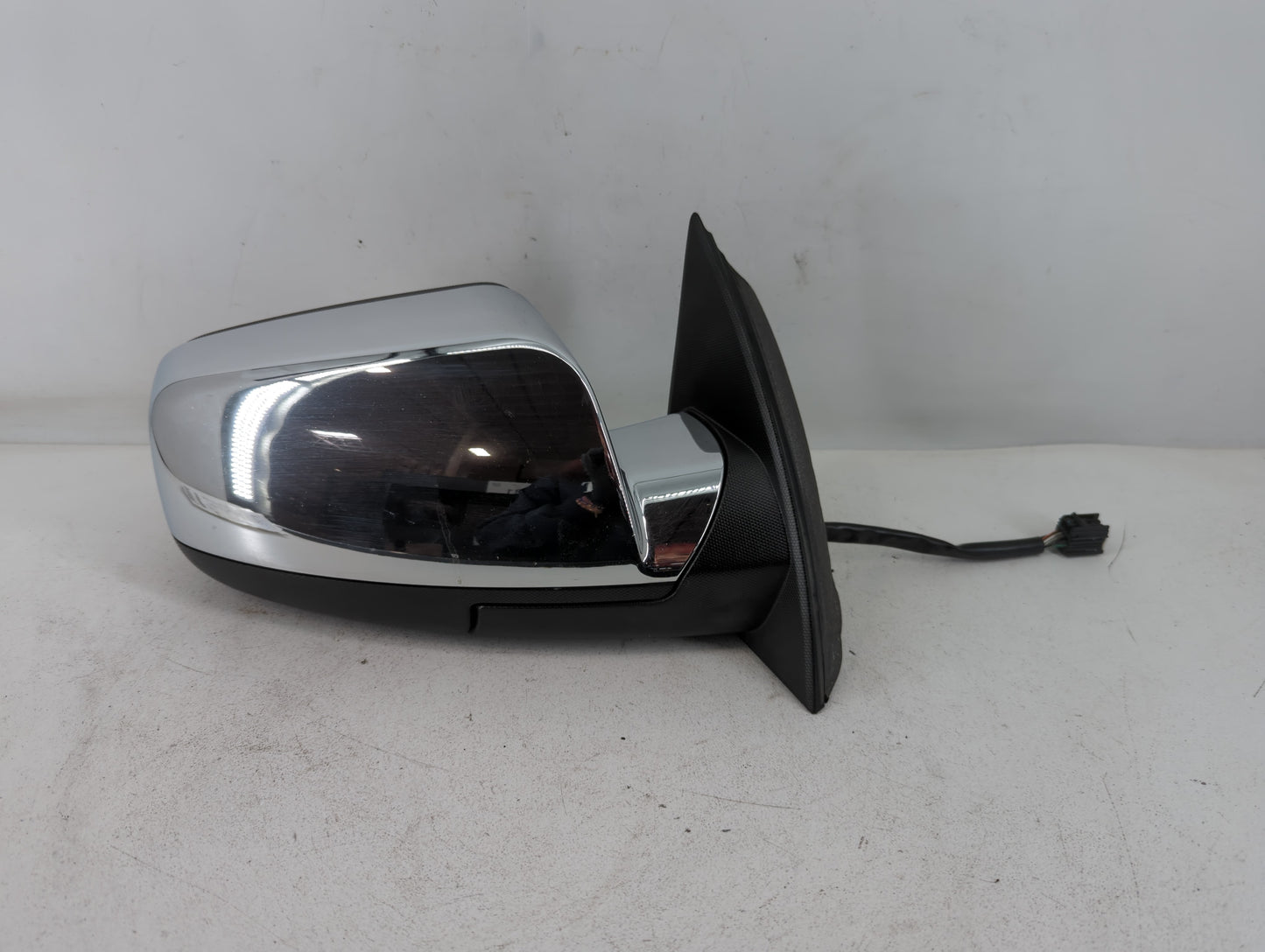 2010-2011 Gmc Terrain Passenger Side View Mirror - Right Door Mirror OEM Used - Oemusedautoparts1.com
