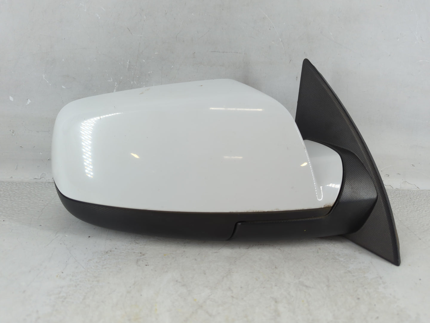 2011 Gmc Terrain Passenger Right Side View Manual Door Mirror White - Oemusedautoparts1.com