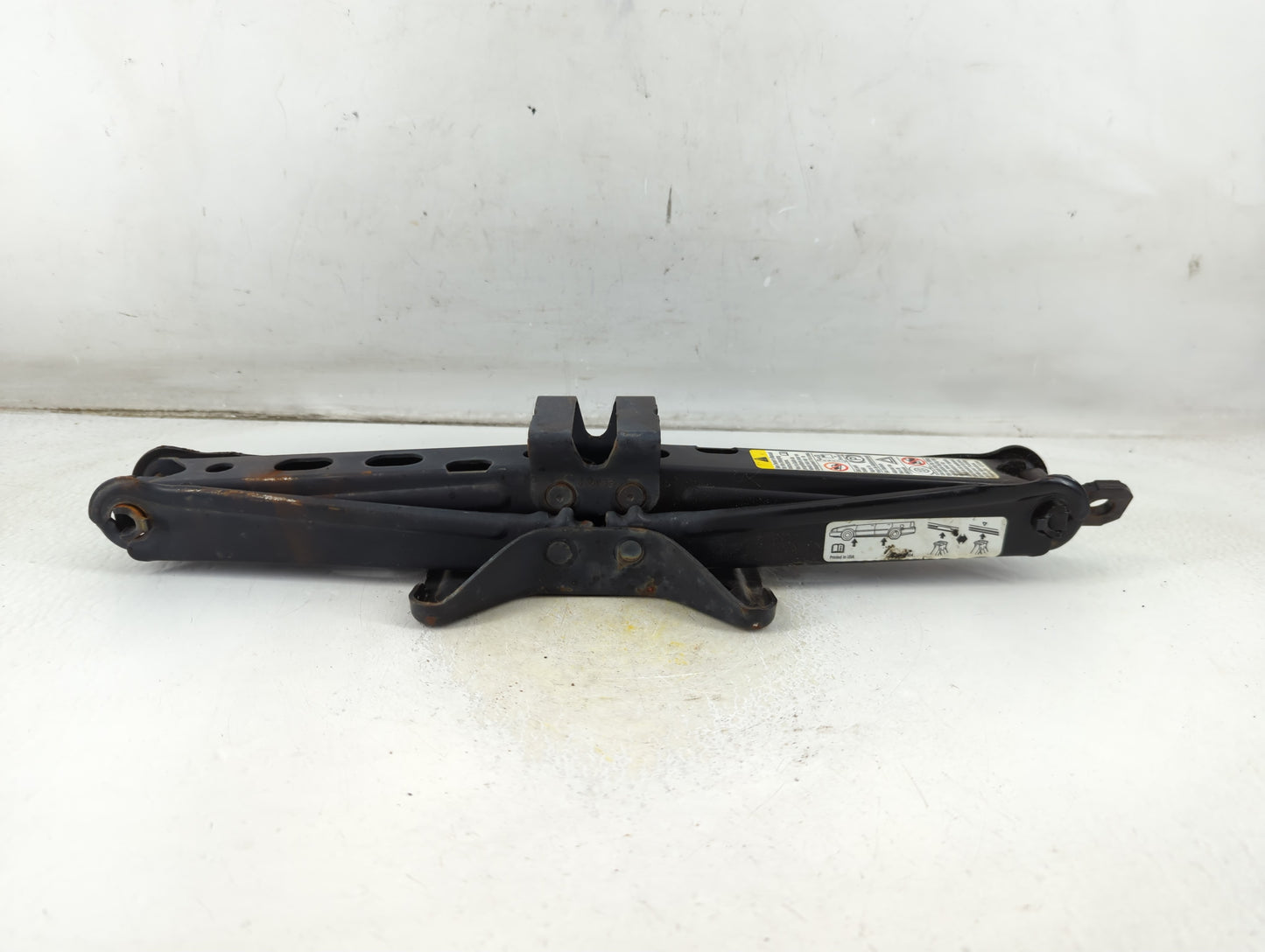 2011 Gmc Terrain Spare Scissor Car Jack - Oemusedautoparts1.com