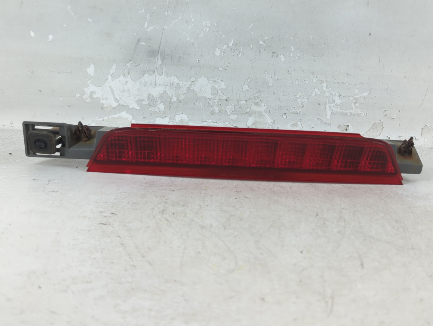 2011 Gmc Terrain Third Brake Light Tail Light Fits OEM Used Auto Parts - Oemusedautoparts1.com