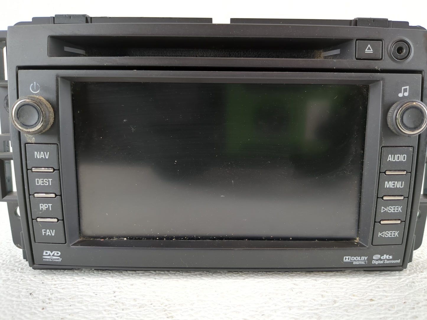 2011 Gmc Yukon Radio AM FM Cd Player Receiver Replacement P/N:22776895 Fits OEM Used Auto Parts - Oemusedautoparts1.com