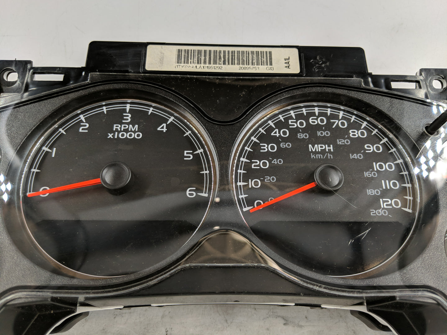2010-2011 Gmc Yukon Instrument Cluster Speedometer Gauges P/N:20895753 Fits Fits 2010 2011 OEM Used Auto Parts - Oemusedauto