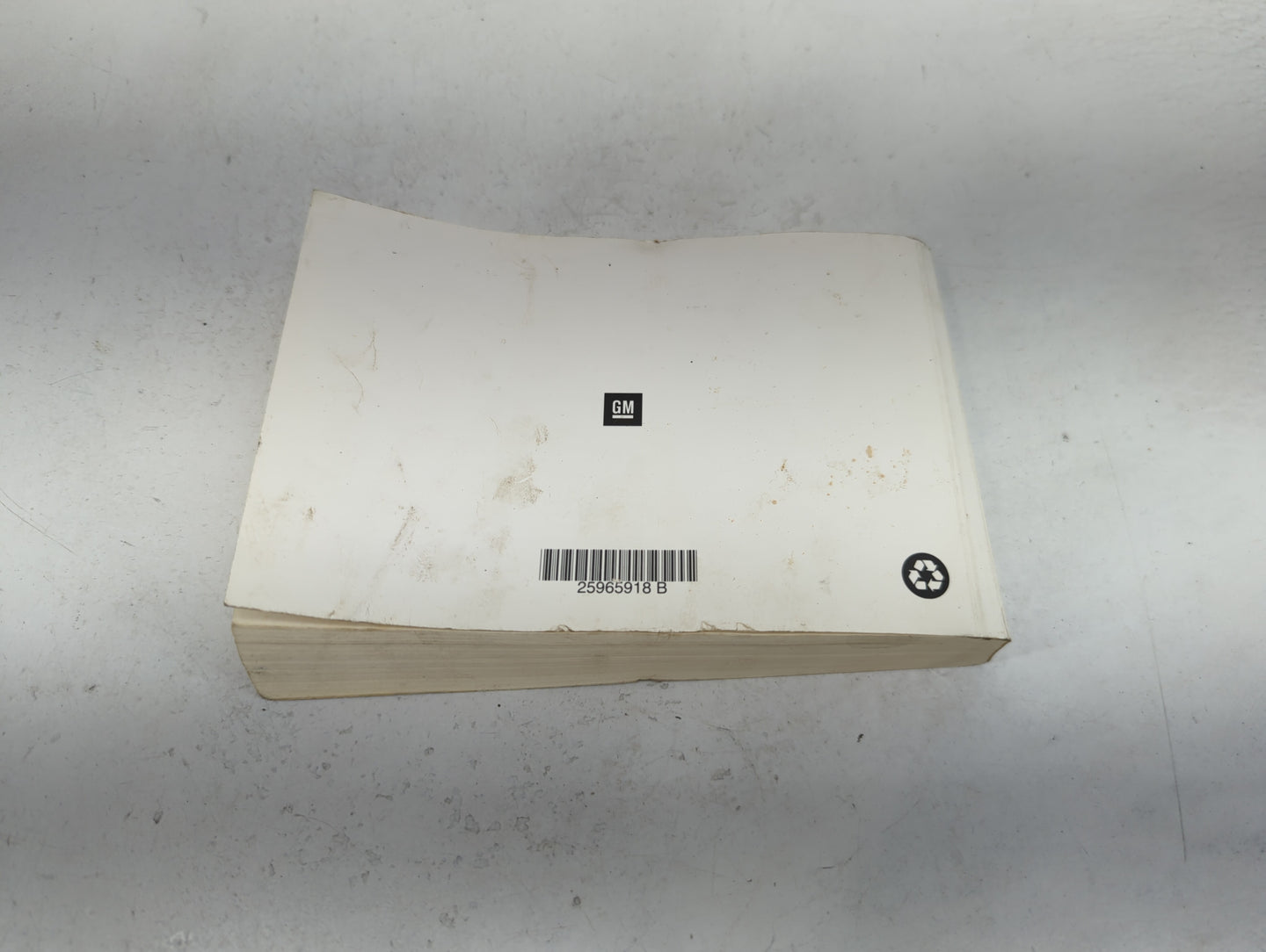 2011 Gmc Yukon Owners Manual Book Guide P/N:25965918 OEM Used Auto Parts - Oemusedautoparts1.com
