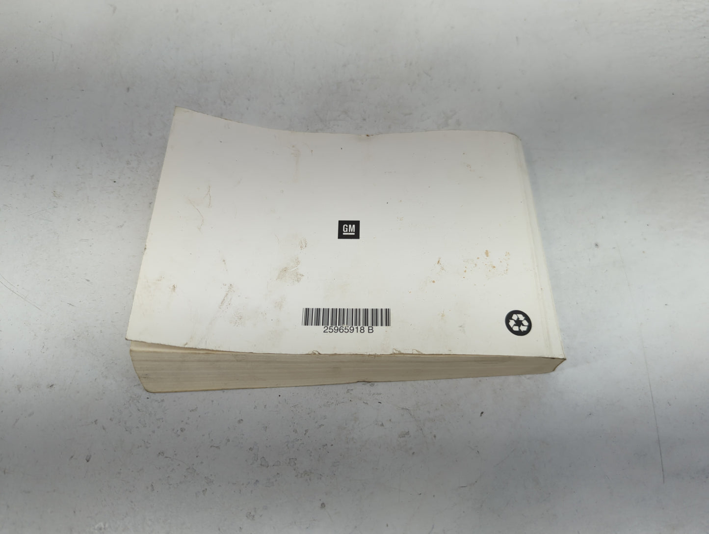 2011 Gmc Yukon Owners Manual Book Guide P/N:25965918 OEM Used Auto Parts - Oemusedautoparts1.com