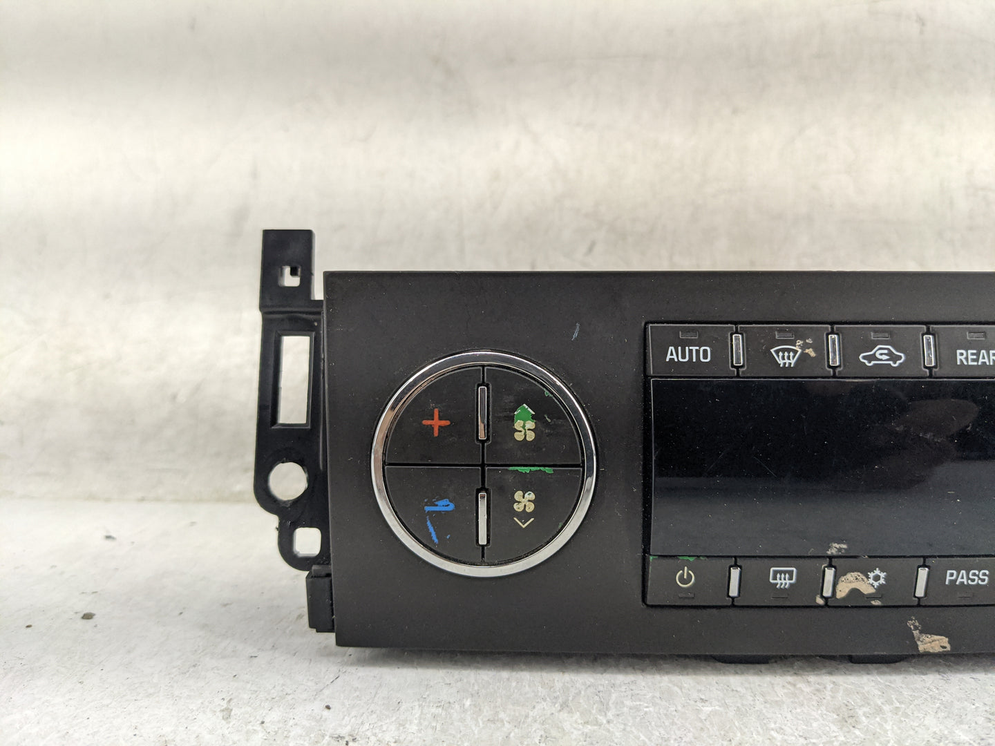 2007-2011 Gmc Yukon Climate Control Module Temperature AC/Heater Replacement P/N:25936130 38613OR003060597 Fits OEM Used Aut