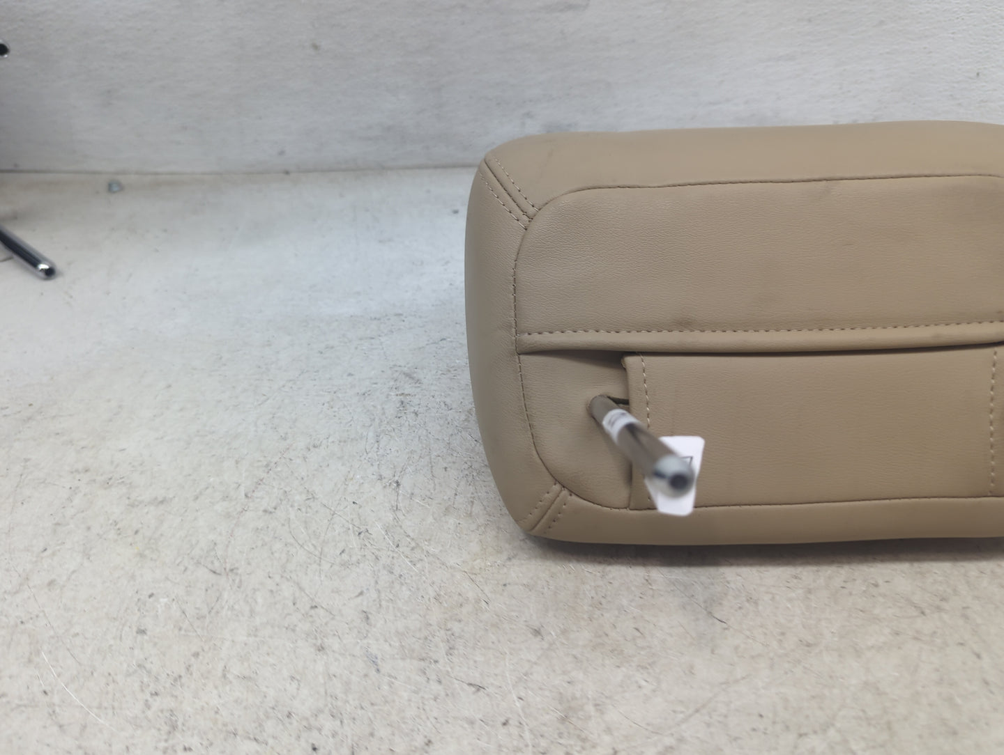 2011 Gmc Yukon Headrest Head Rest Front Driver Passenger Seat Fits OEM Used Auto Parts - Oemusedautoparts1.com
