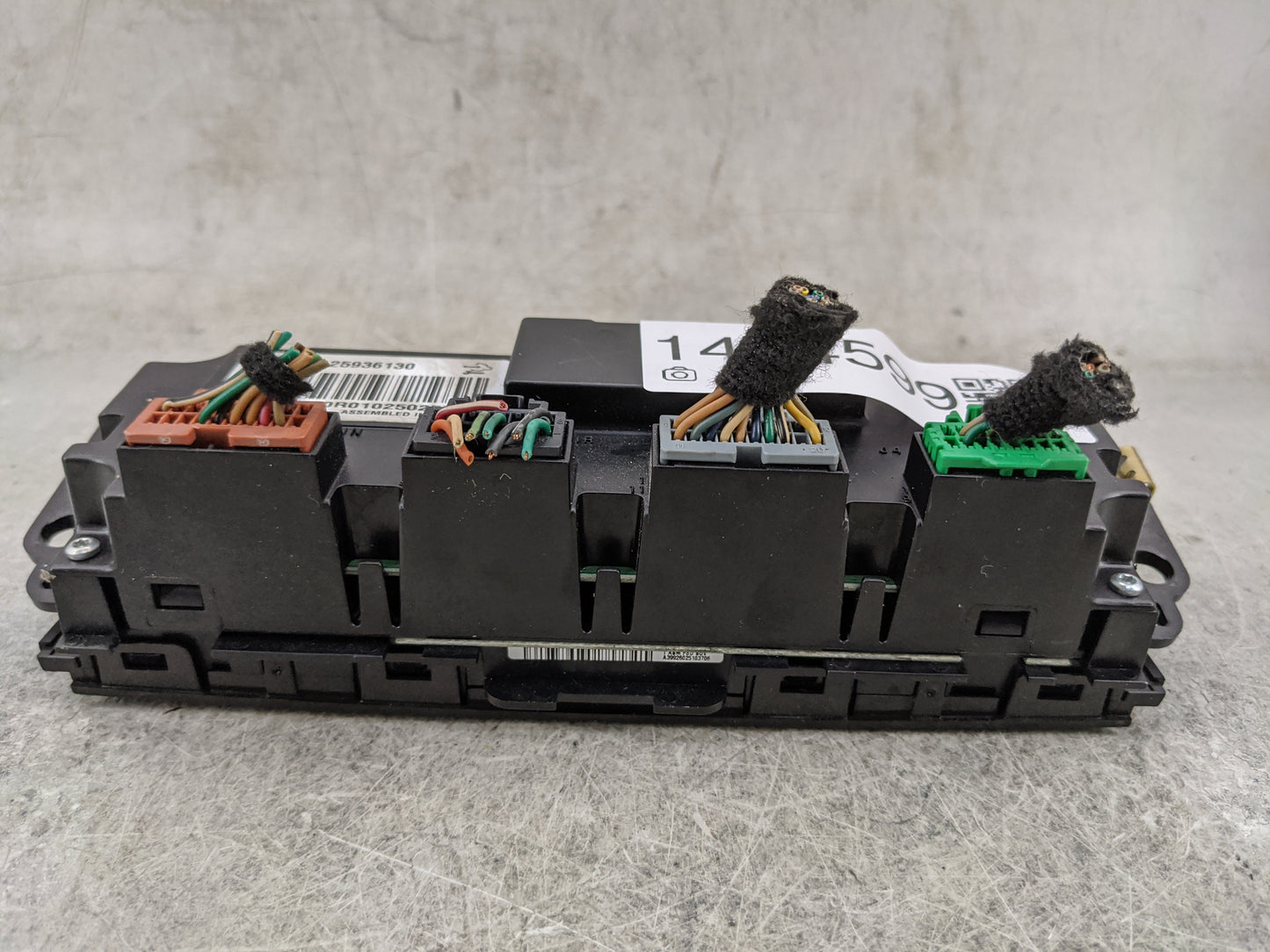 2007-2011 Gmc Yukon Climate Control Module Temperature AC/Heater Replacement P/N:25936130 386130R010250258 Fits OEM Used Aut