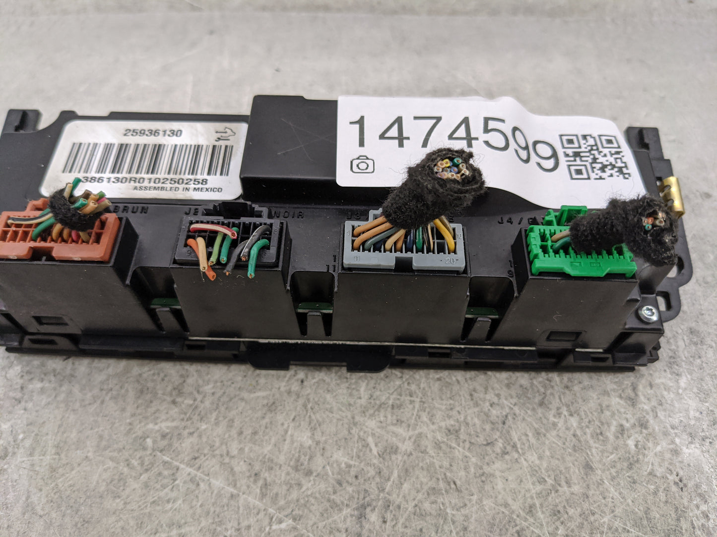 2007-2011 Gmc Yukon Climate Control Module Temperature AC/Heater Replacement P/N:25936130 386130R010250258 Fits OEM Used Aut