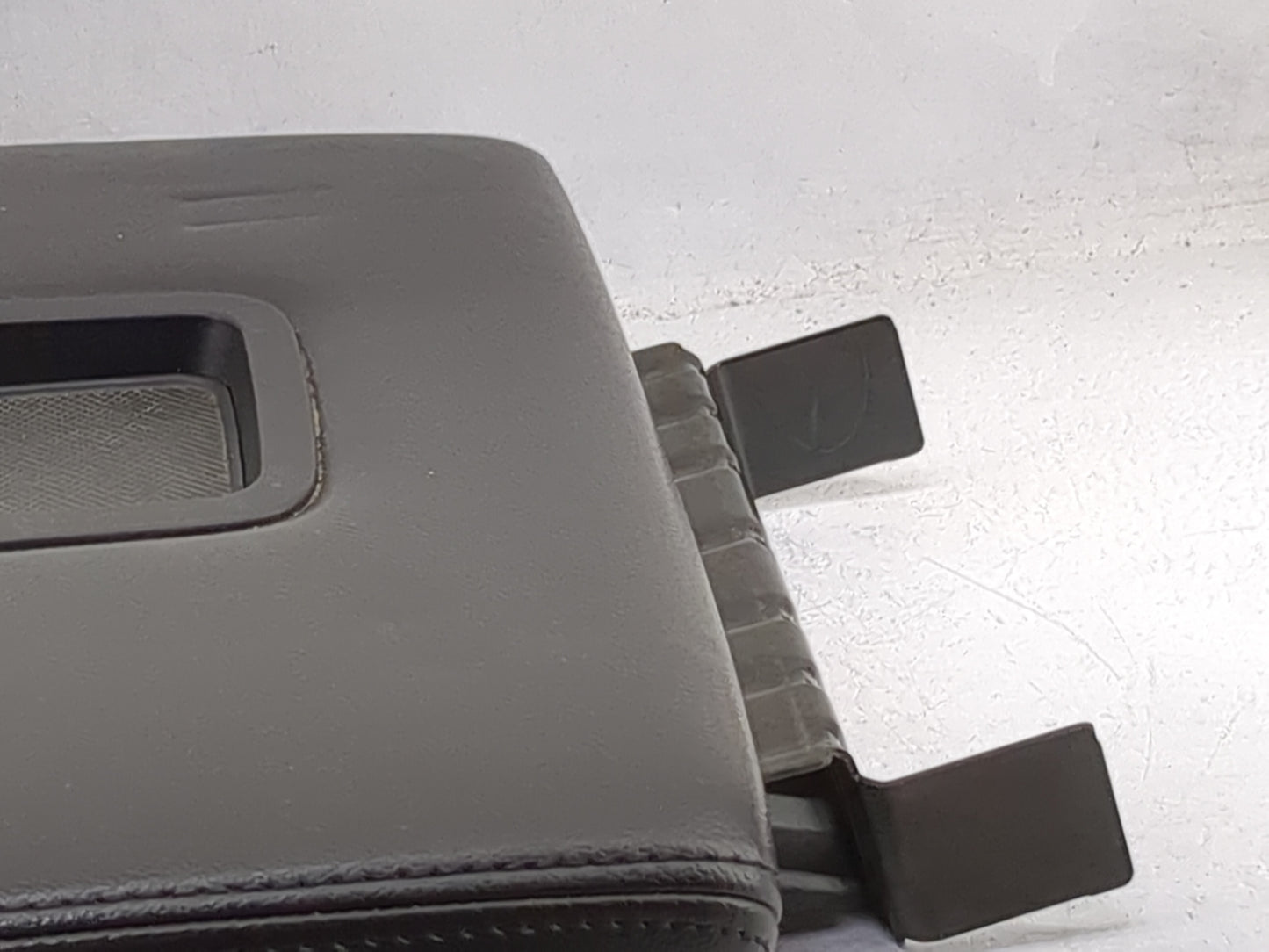 2011 Gmc Yukon Center Console Armrest Cover Lid P/N:L0197017AA01G13 Fits OEM Used Auto Parts - Oemusedautoparts1.com