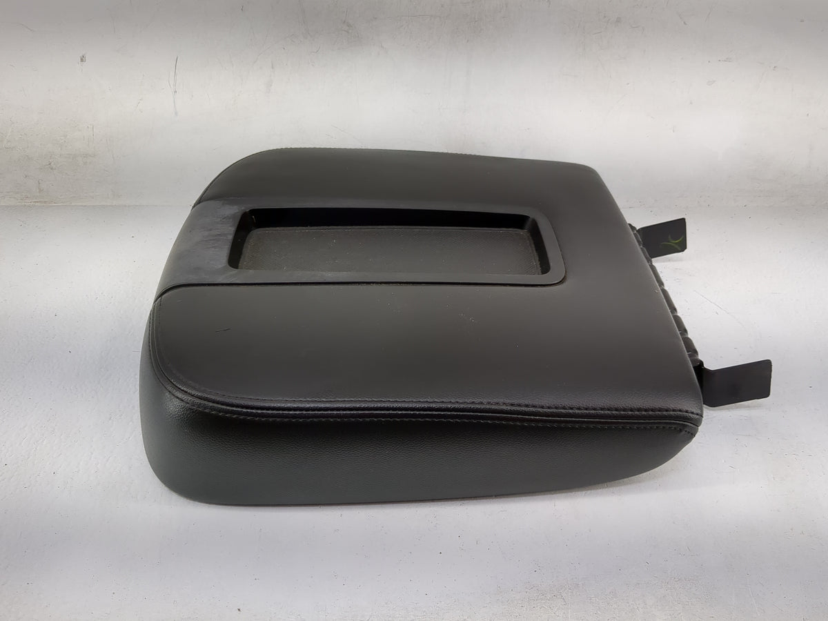 2011 Gmc Yukon Center Console Armrest Cover Lid P/N:L019701AA01G13 Fits OEM Used Auto Parts - Oemusedautoparts1.com