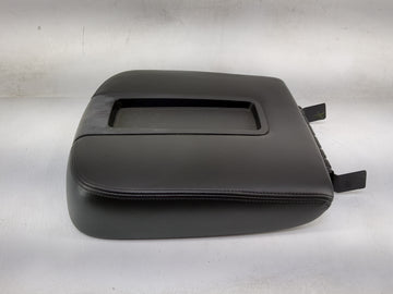 2011 Gmc Yukon Center Console Armrest Cover Lid P/N:L019701AA01G13 Fits OEM Used Auto Parts - Oemusedautoparts1.com
