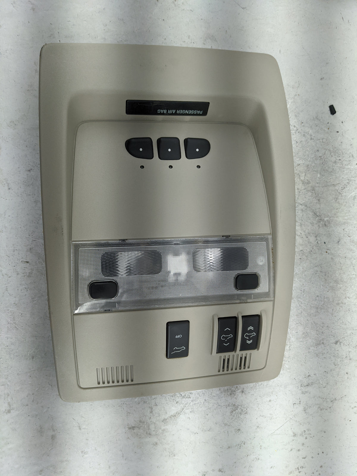 2011 Gmc Yukon Overhead Roof Console Tan - Oemusedautoparts1.com