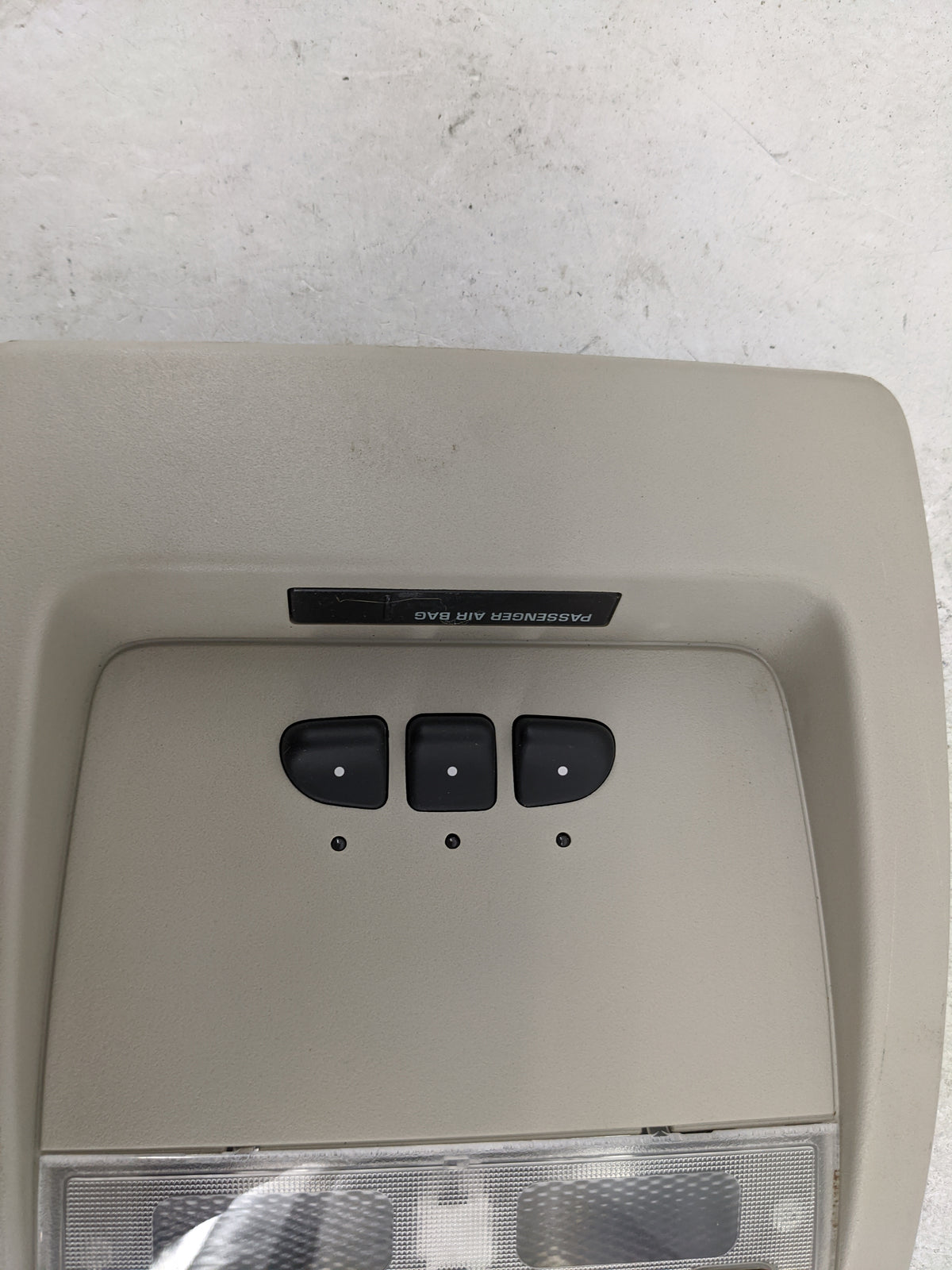 2011 Gmc Yukon Overhead Roof Console Tan - Oemusedautoparts1.com
