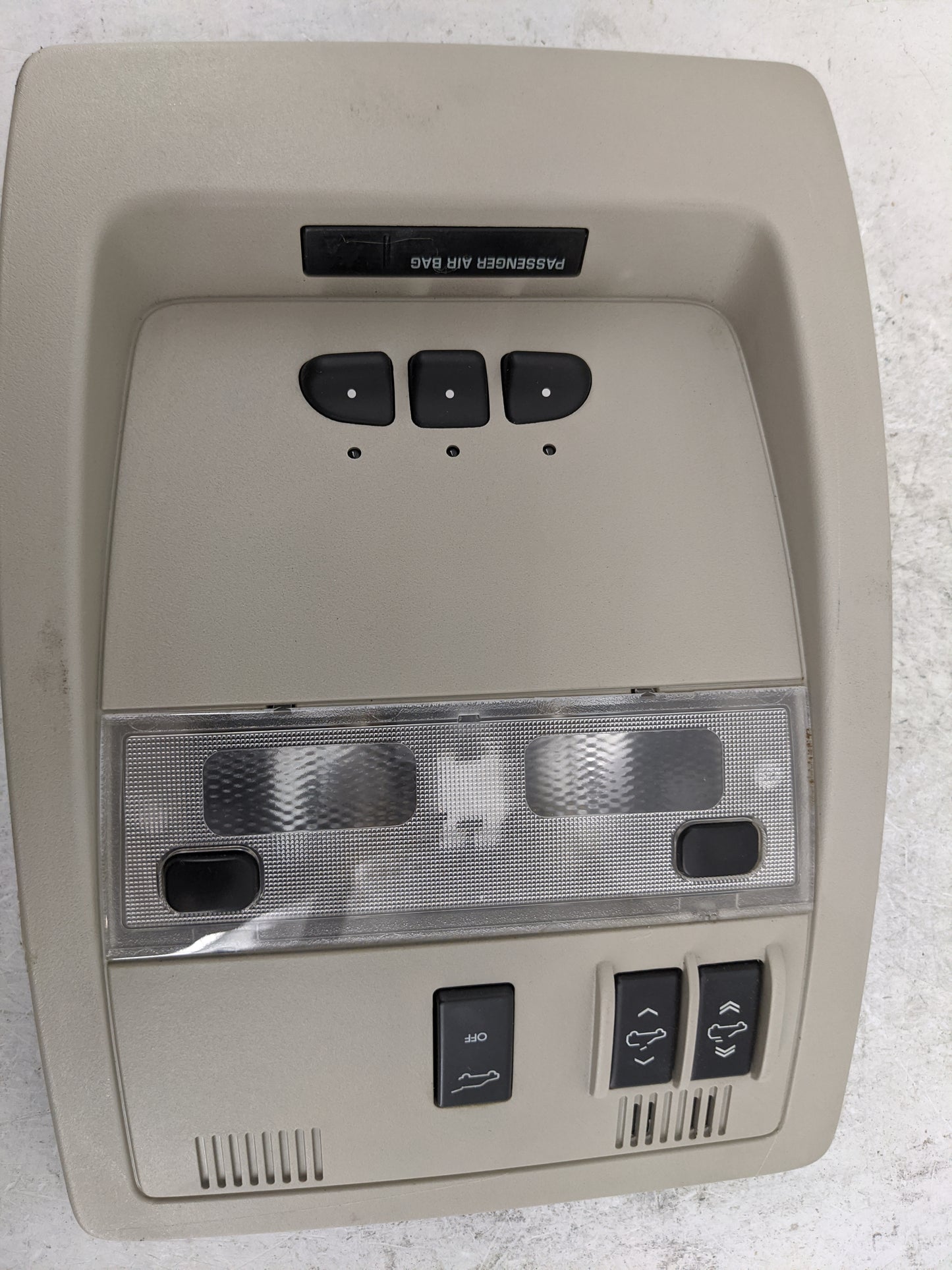 2011 Gmc Yukon Overhead Roof Console Tan - Oemusedautoparts1.com
