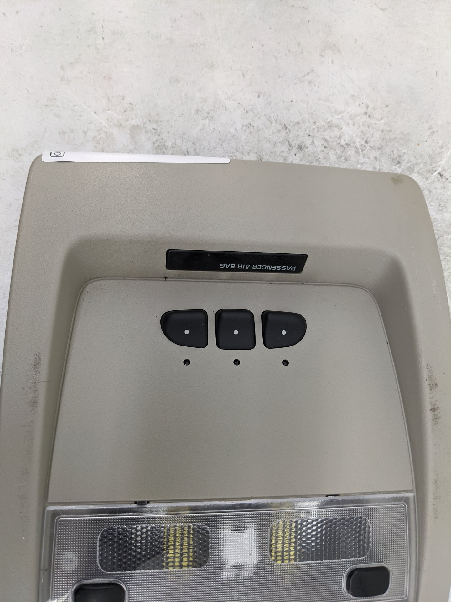 Gmc Yukon Overhead Roof Console Tan - Oemusedautoparts1.com