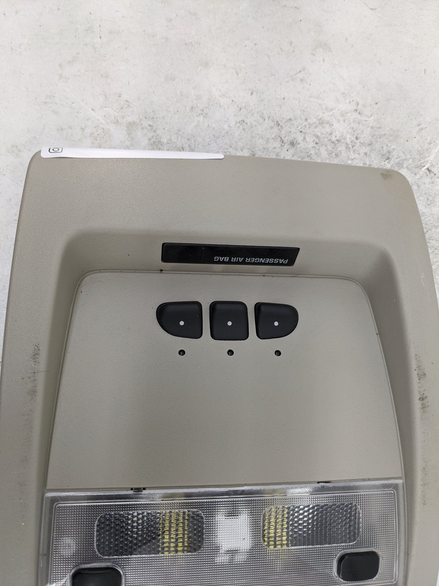Gmc Yukon Overhead Roof Console Tan - Oemusedautoparts1.com