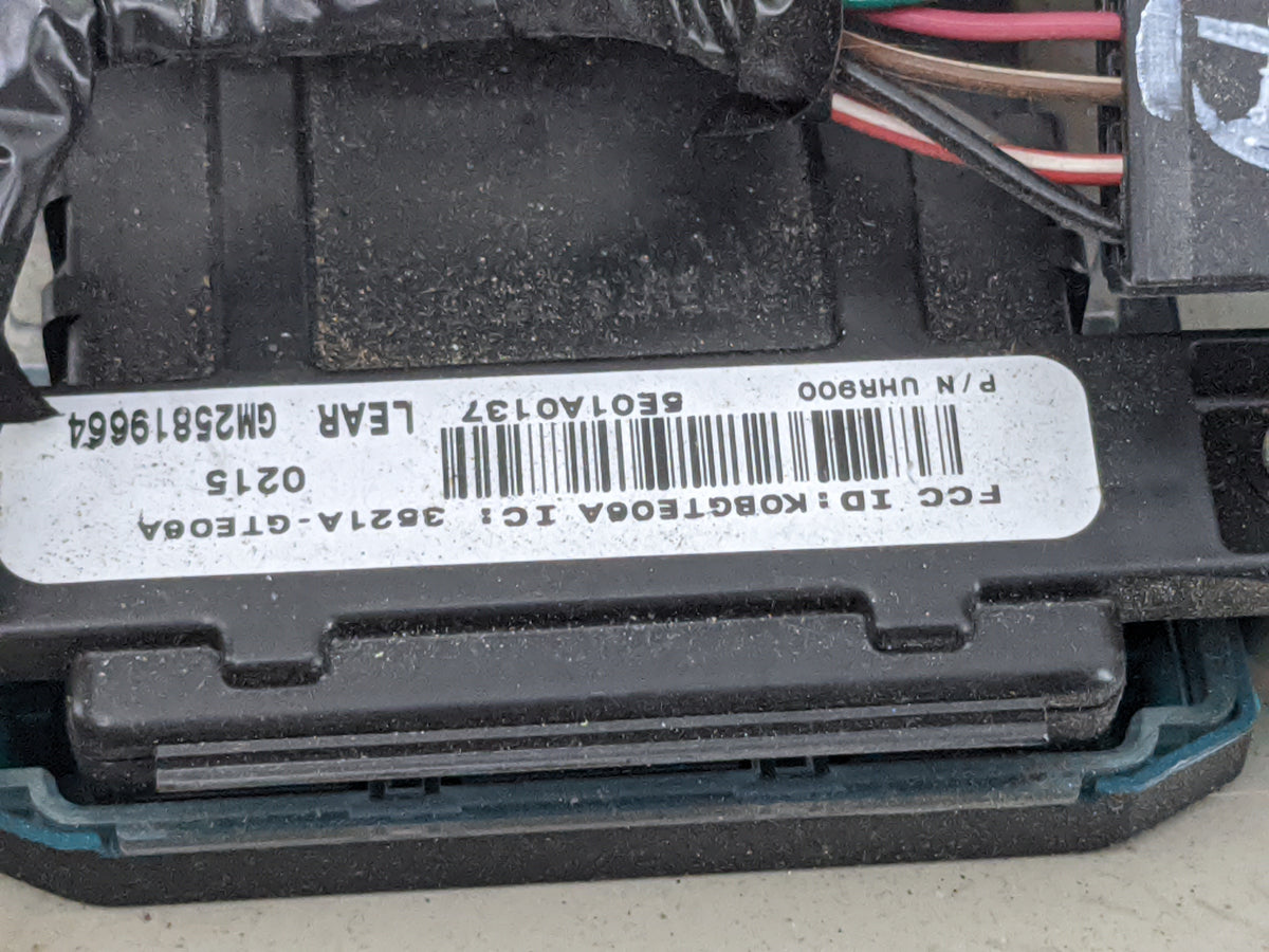 Gmc Yukon Overhead Roof Console Tan 1483120 - Oemusedautoparts1.com