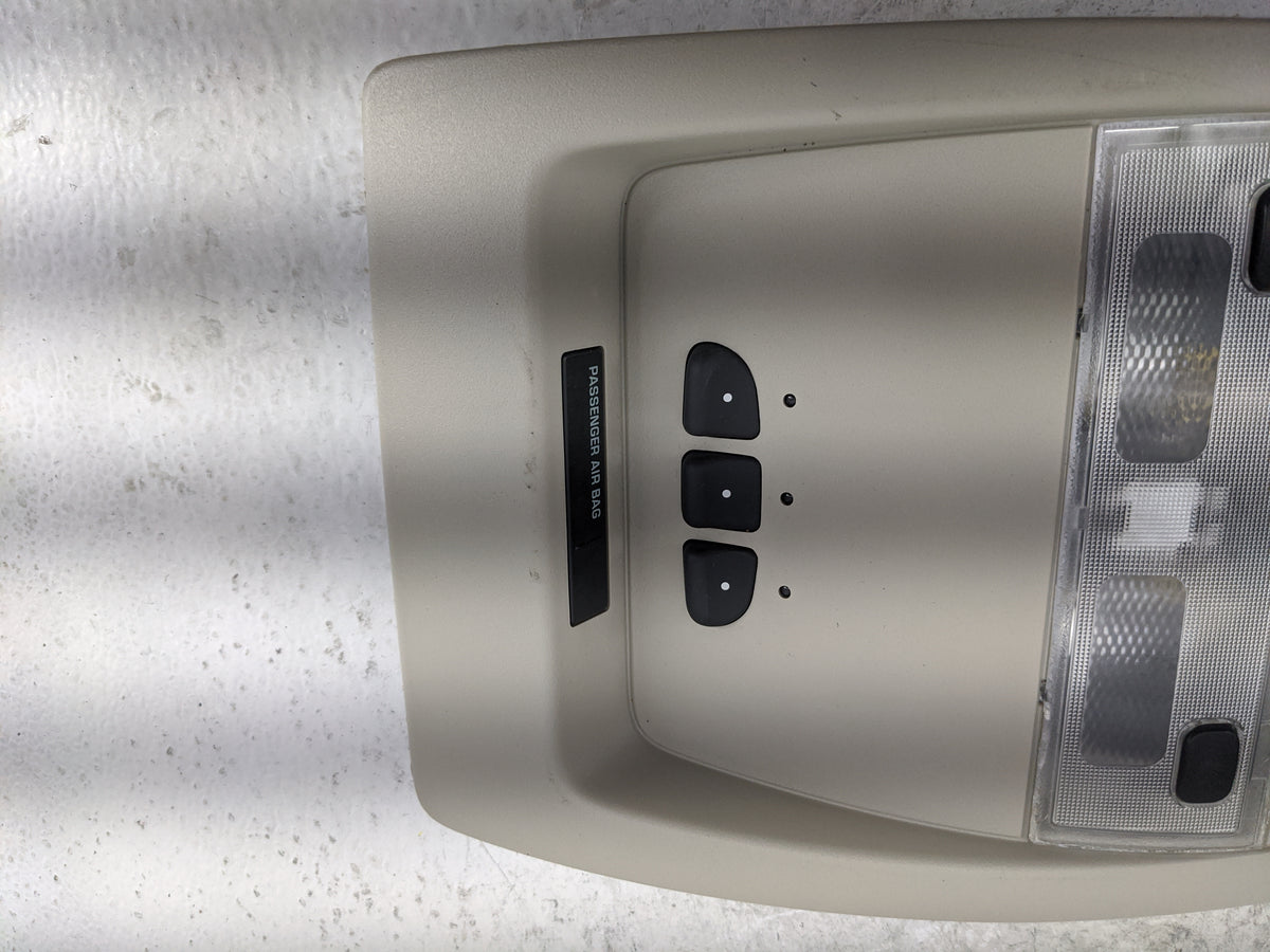Gmc Yukon Overhead Roof Console Tan 1483160 - Oemusedautoparts1.com