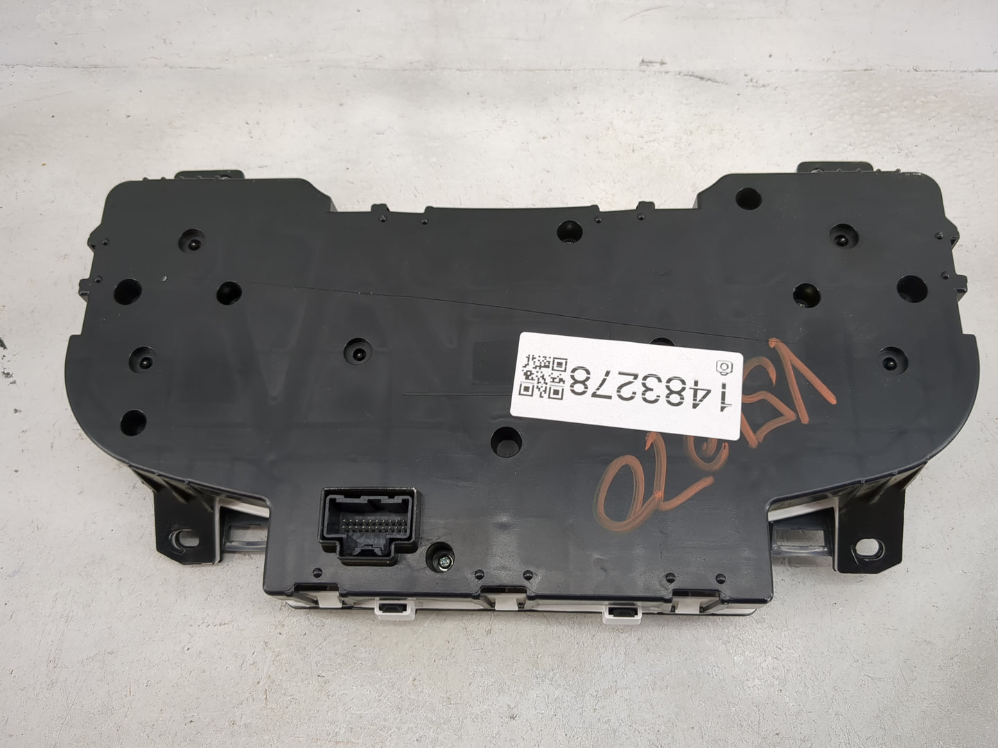 2012-2014 Gmc Yukon Instrument Cluster Speedometer Gauges Miles: Fits Fits 2012 2013 2014 OEM Used Auto Parts - Oemusedautop