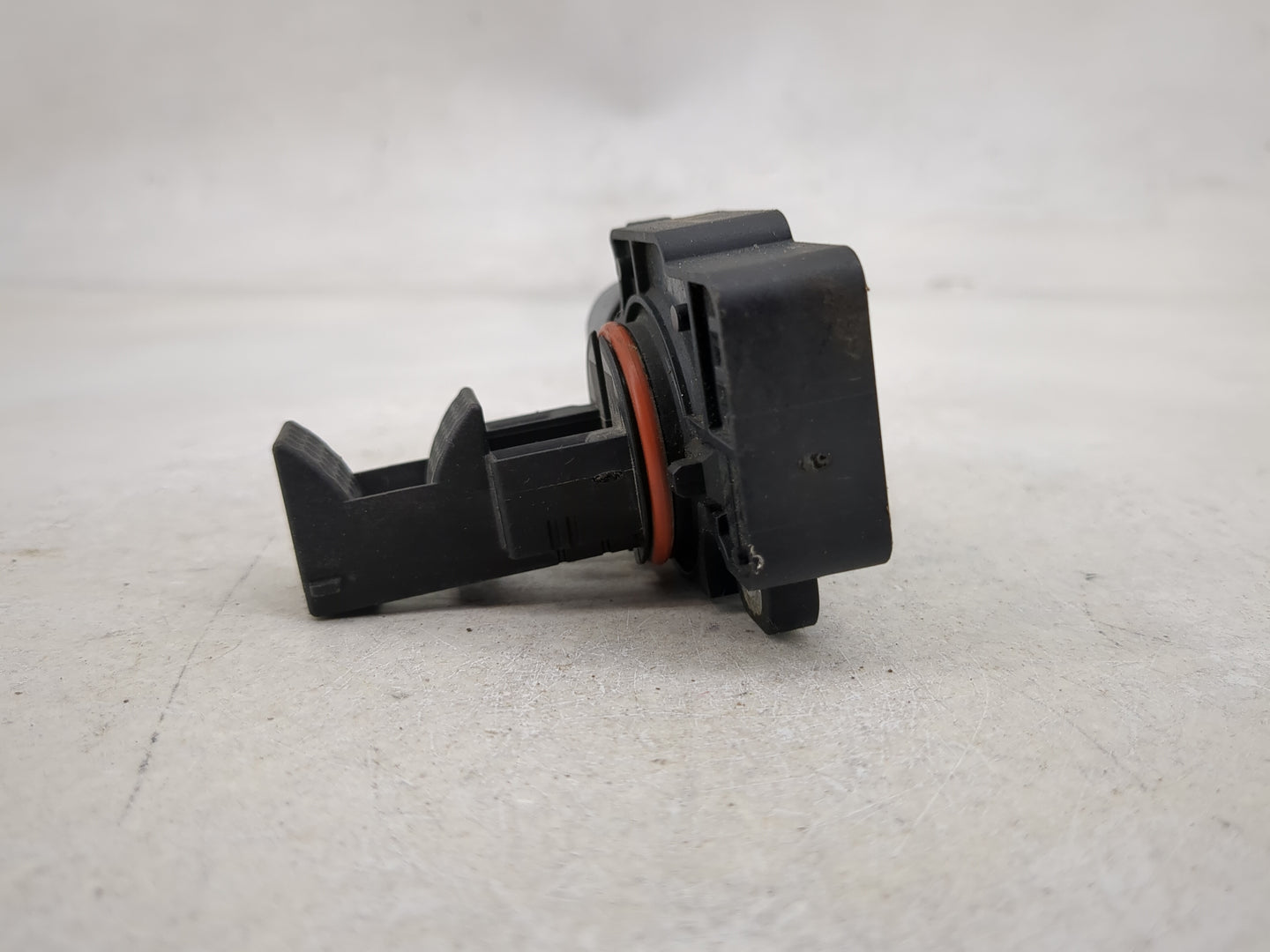 2009-2014 Gmc Yukon Mass Air Flow Meter Maf 1486047 - Oemusedautoparts1.com