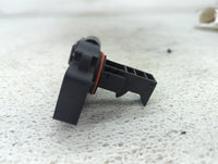2009-2014 Gmc Yukon Mass Air Flow Meter Maf 1487863 - Oemusedautoparts1.com
