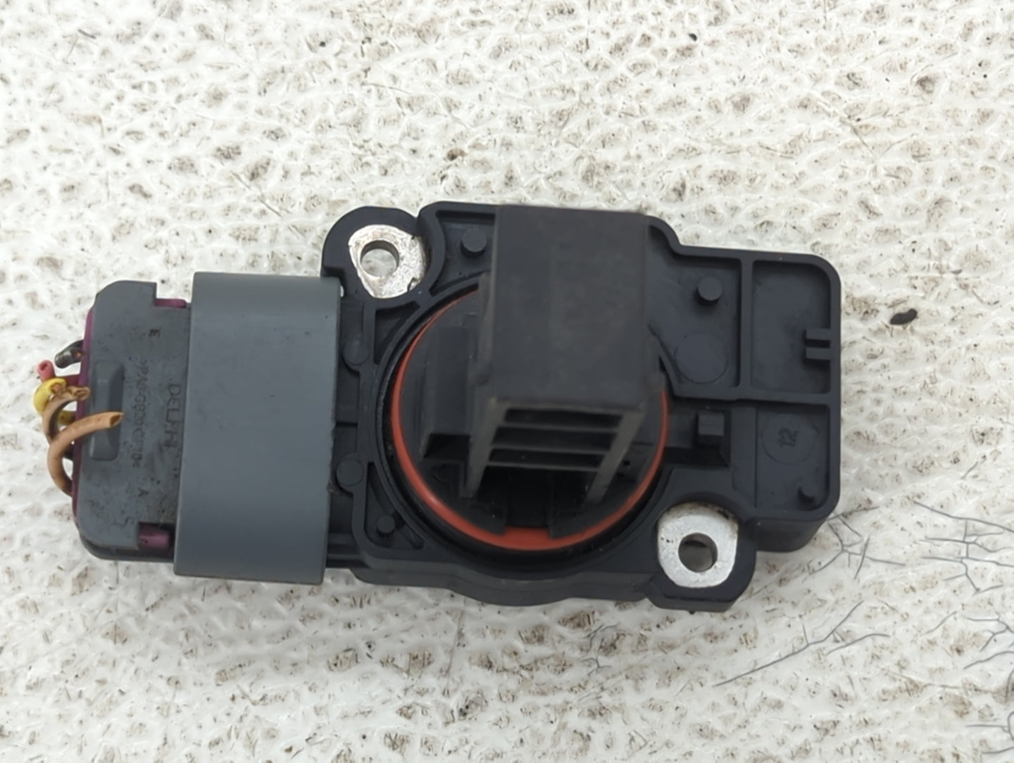 2009-2014 Gmc Yukon Mass Air Flow Meter Maf 1487863 - Oemusedautoparts1.com