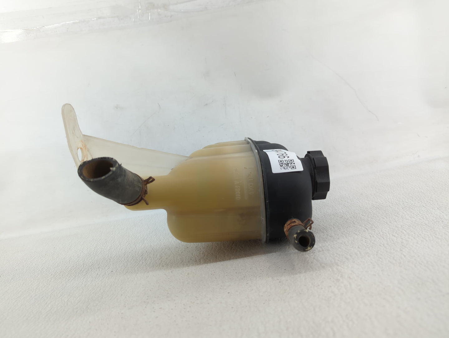 Gmc Yukon Radiator Coolant Overflow Expansion Tank Bottle - Oemusedautoparts1.com