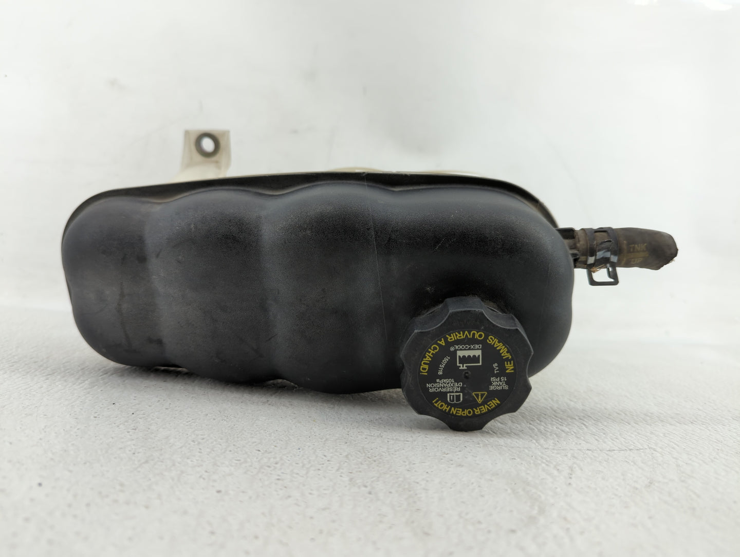 Gmc Yukon Radiator Coolant Overflow Expansion Tank Bottle - Oemusedautoparts1.com