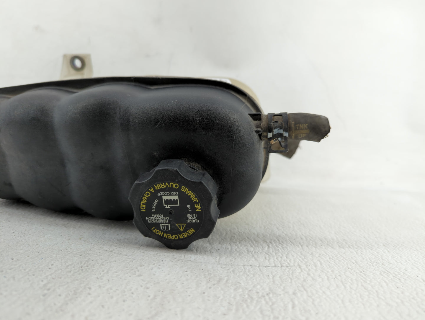 Gmc Yukon Radiator Coolant Overflow Expansion Tank Bottle - Oemusedautoparts1.com