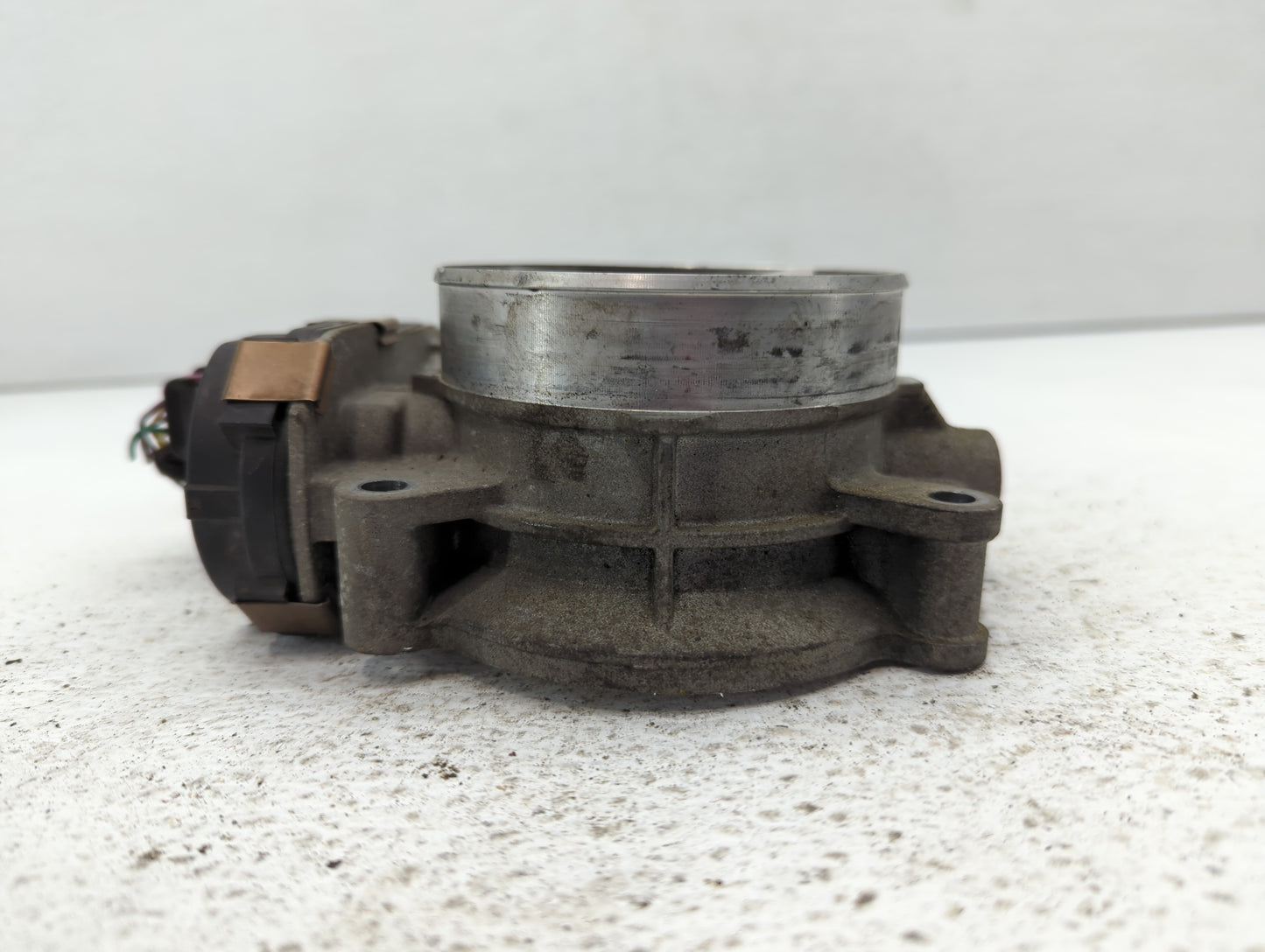 2009-2014 Gmc Yukon Throttle Body P/N:RME87-3C9992 Fits Fits 2009 2010 2011 2012 2013 2014 2015 OEM Used Auto Parts - Oemuse