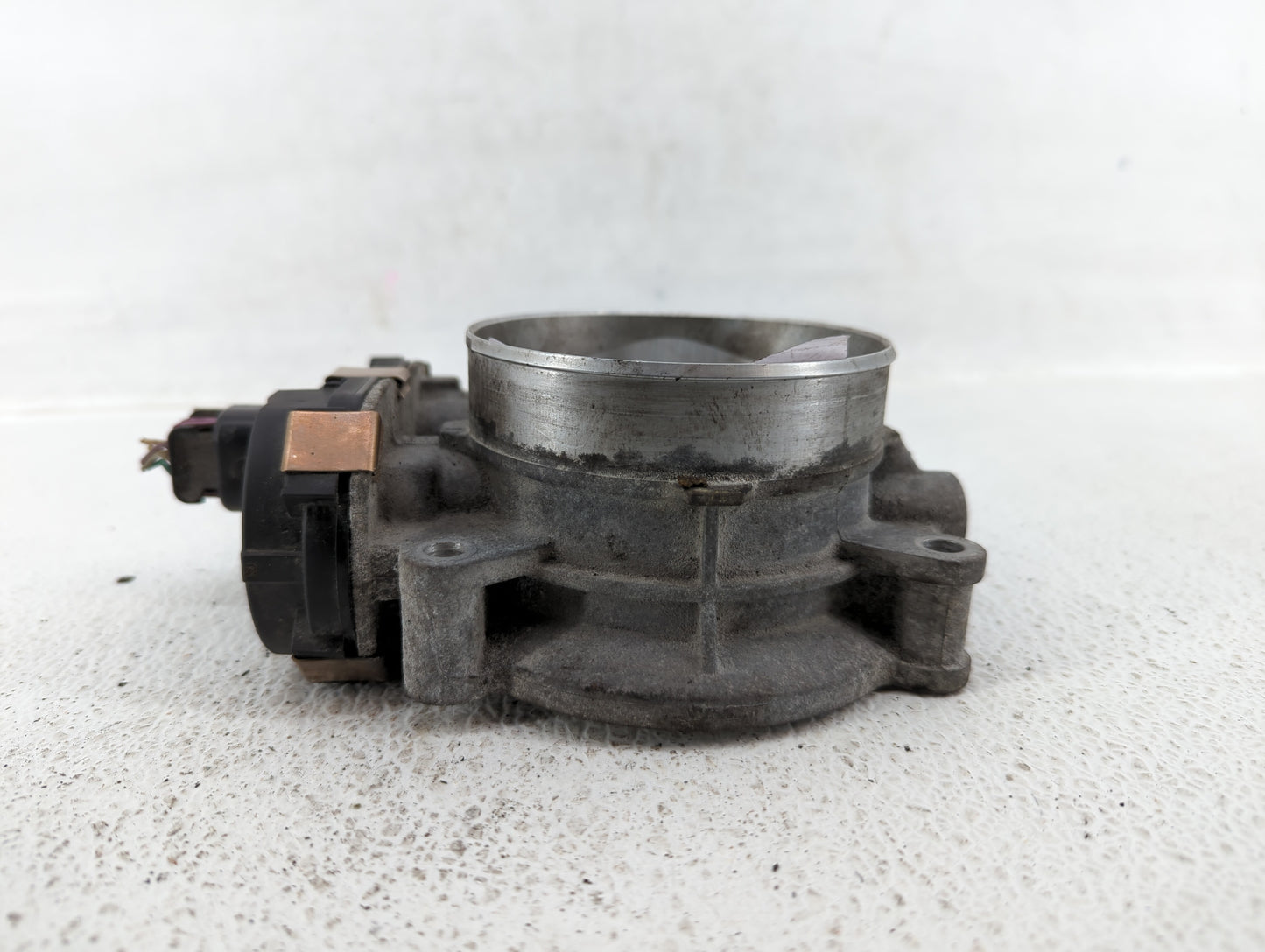 2009-2014 Gmc Yukon Throttle Body P/N:RME87-3C9992 Fits Fits 2009 2010 2011 2012 2013 2014 2015 OEM Used Auto Parts - Oemuse