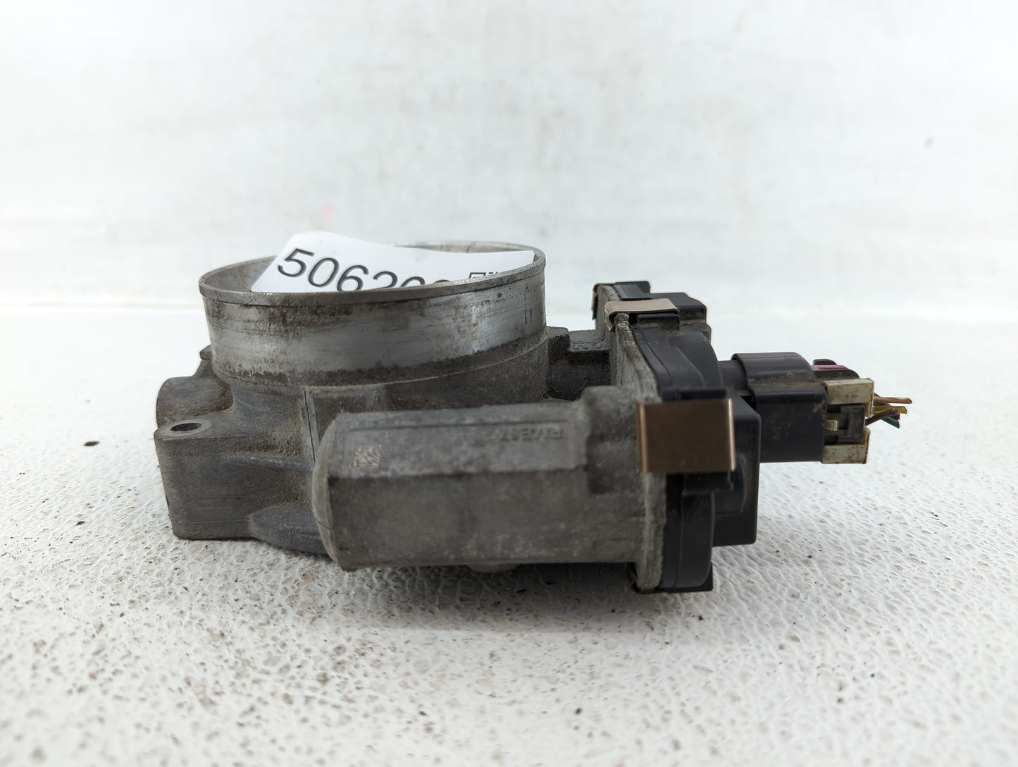 2009-2014 Gmc Yukon Throttle Body P/N:RME87-3C9992 Fits Fits 2009 2010 2011 2012 2013 2014 2015 OEM Used Auto Parts - Oemuse