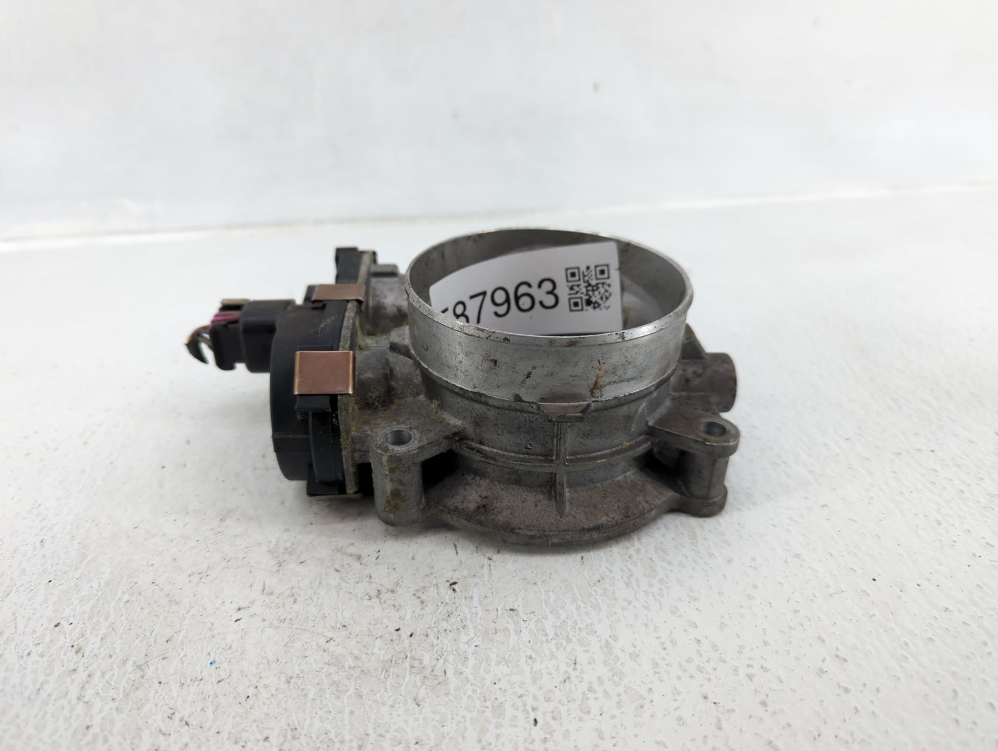 2009-2014 Gmc Yukon Throttle Body P/N:RME87-3C9992 Fits Fits 2009 2010 2011 2012 2013 2014 2015 OEM Used Auto Parts - Oemuse