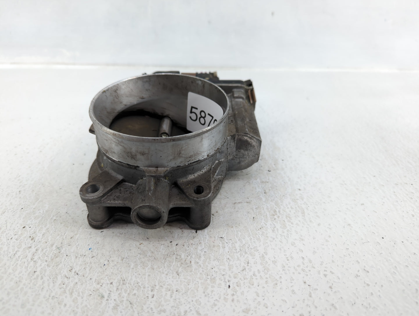 2009-2014 Gmc Yukon Throttle Body P/N:RME87-3C9992 Fits Fits 2009 2010 2011 2012 2013 2014 2015 OEM Used Auto Parts - Oemuse