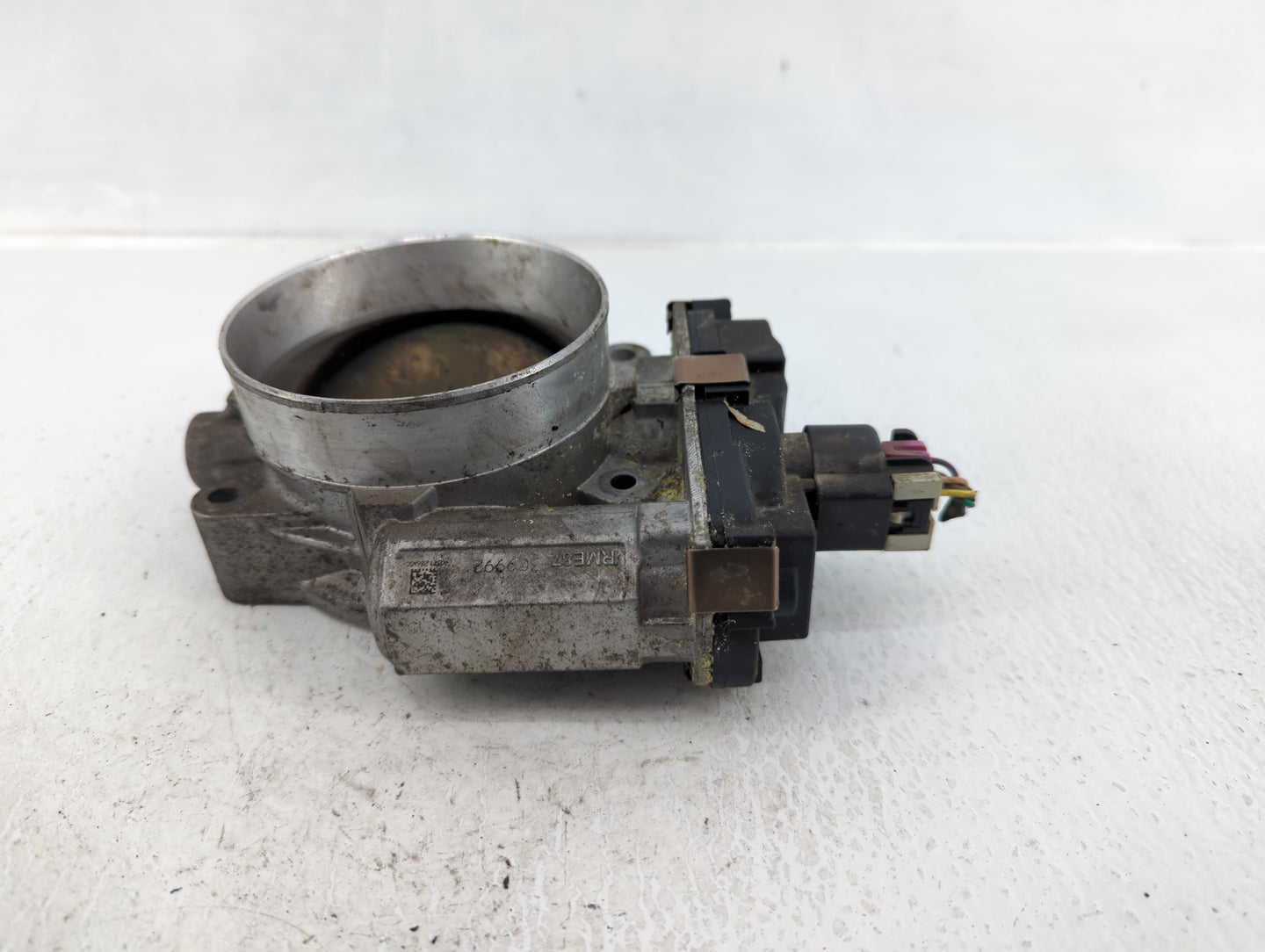 2009-2014 Gmc Yukon Throttle Body P/N:RME87-3C9992 Fits Fits 2009 2010 2011 2012 2013 2014 2015 OEM Used Auto Parts - Oemuse