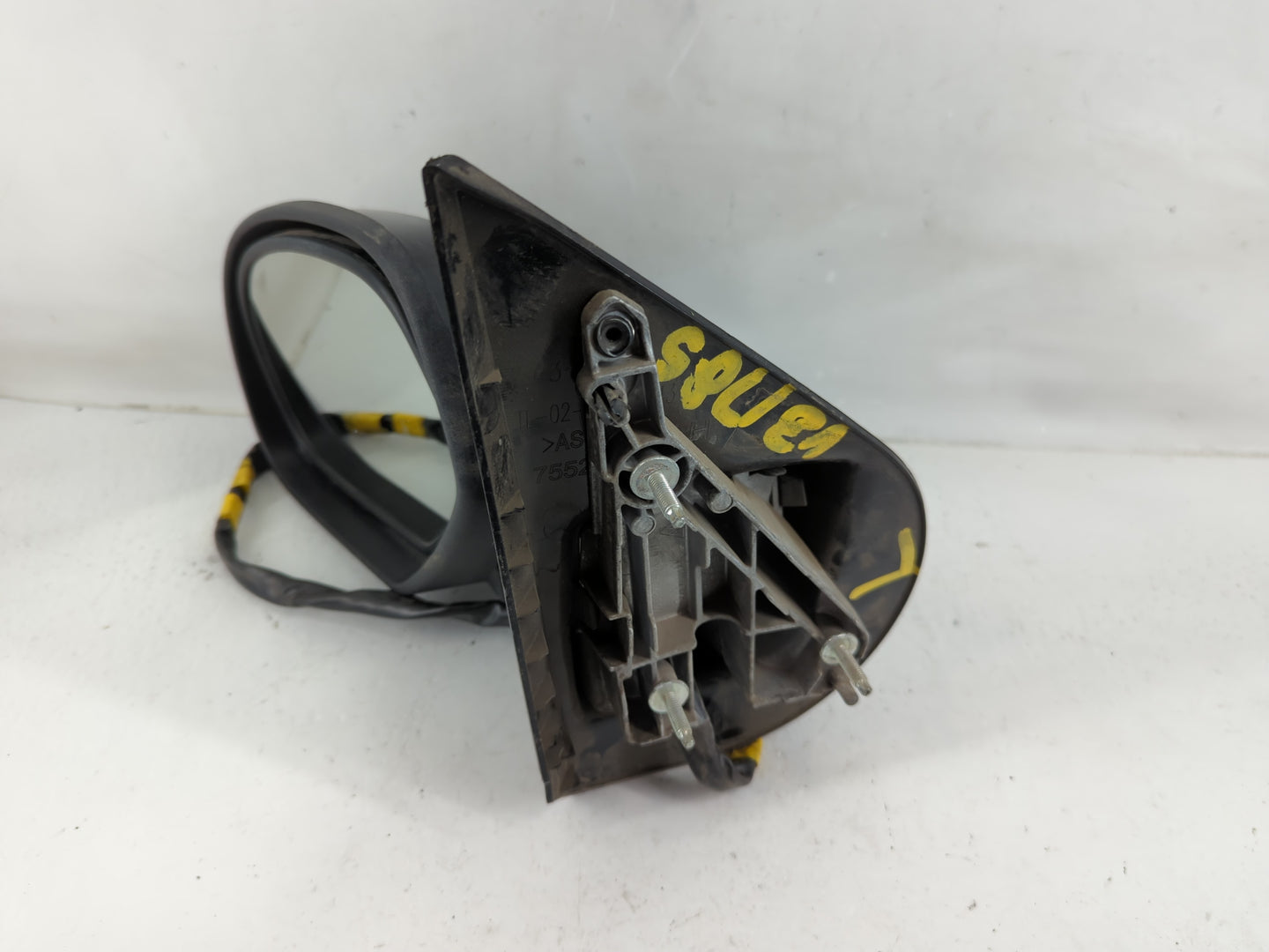 2009-2014 Gmc Yukon Xl Driver Side View Mirror - Left Door Mirror OEM Used - Oemusedautoparts1.com
