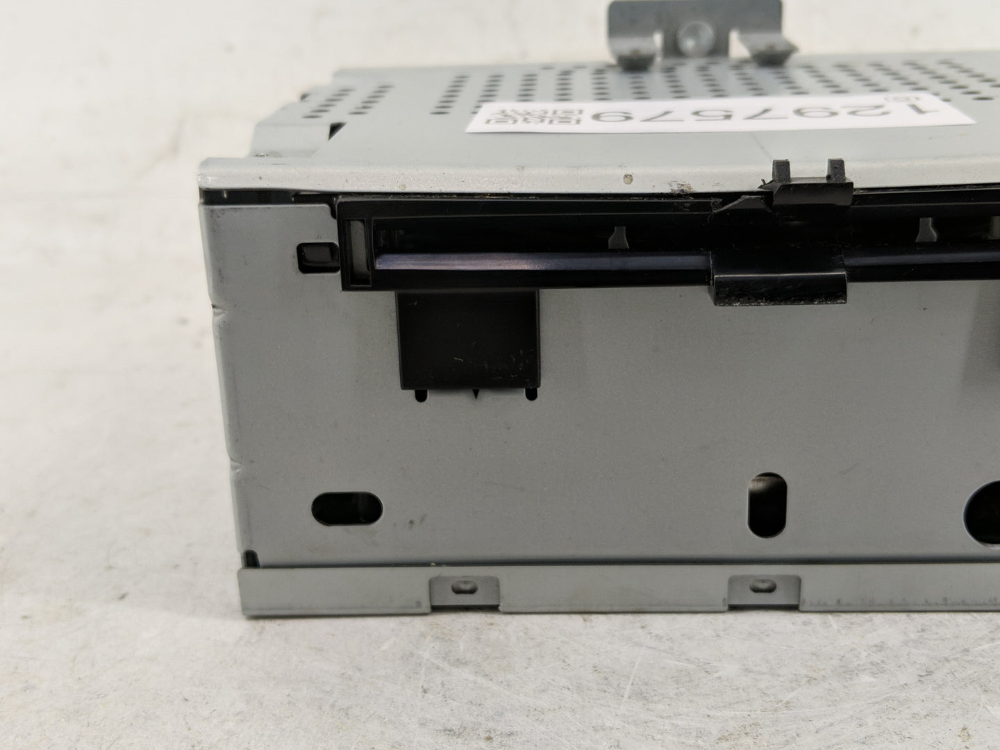 2011 Gmc Yukon Xl Radio AM FM Cd Player Receiver Replacement P/N:FL1T-19C107-CC Fits OEM Used Auto Parts - Oemusedautoparts1